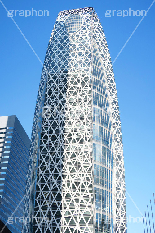 新宿コクーンタワー,コクーン,タワー,新宿,新宿西口,西口,駅前,tower,cocoon,building,office,feature,オフィス,ビル,高層ビル,オフィスビル,近未来,編目,編み目,西新宿