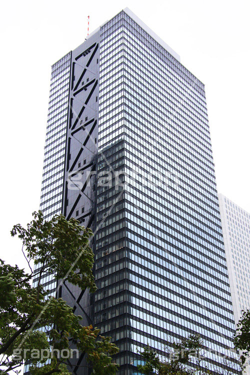 顔のようなビル,顔,新宿西口ビル群,西口,新宿,新宿区,ビル,都会,ビル群,高層ビル,ビジネス,都庁前,オフィス街,オフィス,office,shinjuku,building,西新宿