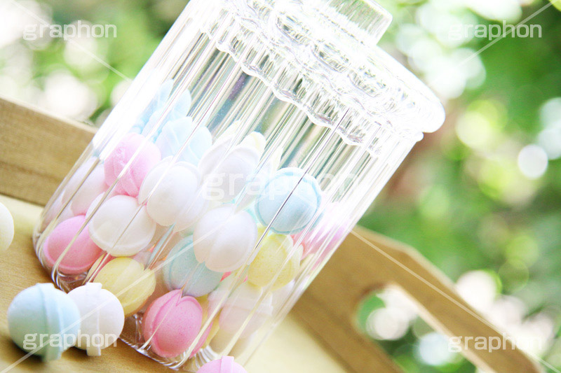 パステルなラムネ玉,パステル,ラムネ,玉,お菓子,菓子,ぽんぽん,カラフル,レインボー,colorful,rainbow,pastel,sweet,cute,スイーツ,かわいい,カワイイ,可愛い,錠菓,駄菓子,駄菓子屋,片栗粉,ブドウ糖,クエン酸,糖,ガーリー,影,shadow,プリ画