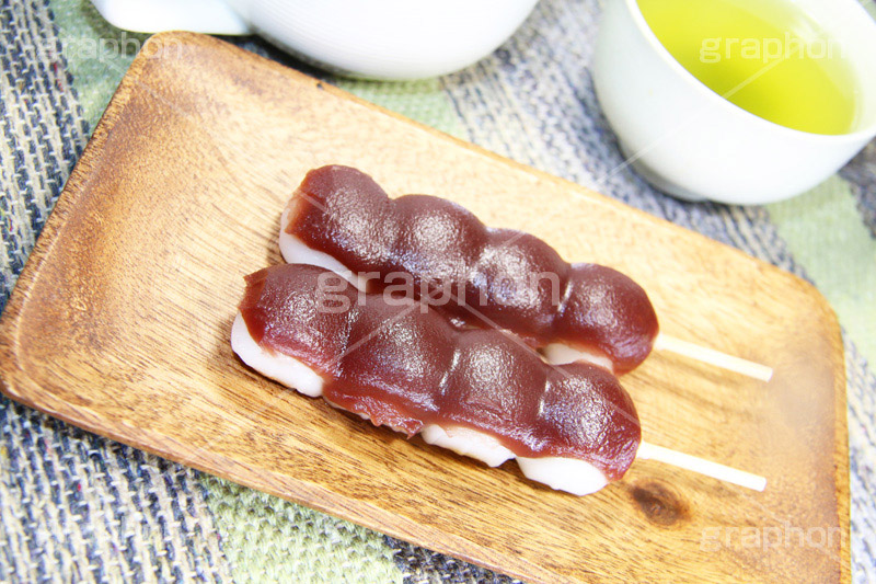 あんこの串団子,あんこ,餡子,だんご,団子,お菓子,菓子,和菓子,お茶請け,スイーツ,和,和風,お茶,緑茶,日本茶,串,くし,デザート,おやつ,串団子,甘味,茶会,japan,sweet,dessert