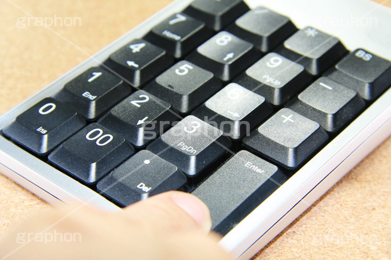 エンター,決定,操作,テンキー,キーボード,押す,パソコン,コンピューター,数字,電卓,計算,デジタル,ガジェット,テレワーク,digital,gadget,tenkey,keyboard