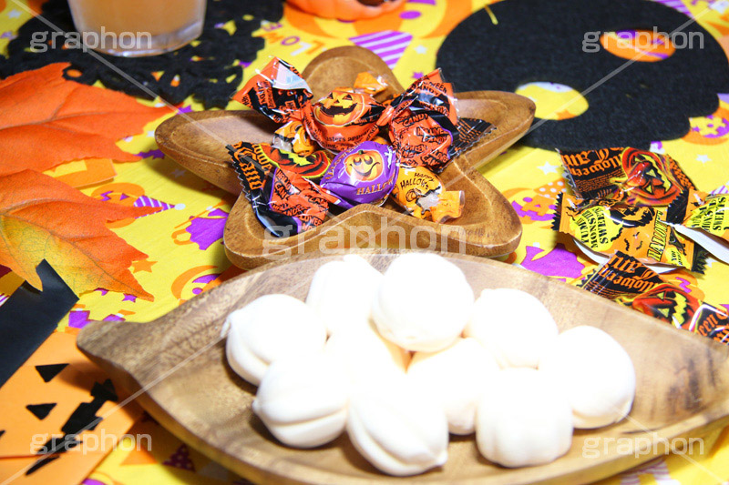 ハロウィンのお菓子,あめ,飴,キャンディー,candy,ハロウィンパーティー,ハロウィン,ハロウィーン,はろうぃん,パーティー,Halloween,party,お菓子,菓子,こども,子供,キッズ,ジャックオーランタン,ランタン,かぼちゃ,カボチャ,南瓜,ランタン,オーナメント,飾り,イベント,どくろ,ドクロ,スイーツ,秋,ornament,kids,パンプキン,pumpkin,行事,トリックオアトリート
