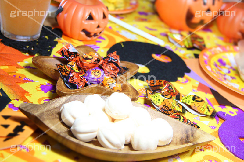 ハロウィンのお菓子,あめ,飴,キャンディー,candy,ハロウィンパーティー,ハロウィン,ハロウィーン,はろうぃん,パーティー,Halloween,party,お菓子,菓子,こども,子供,キッズ,ジャックオーランタン,ランタン,かぼちゃ,カボチャ,南瓜,ランタン,オーナメント,飾り,イベント,どくろ,ドクロ,スイーツ,秋,ornament,kids,パンプキン,pumpkin,行事,トリックオアトリート
