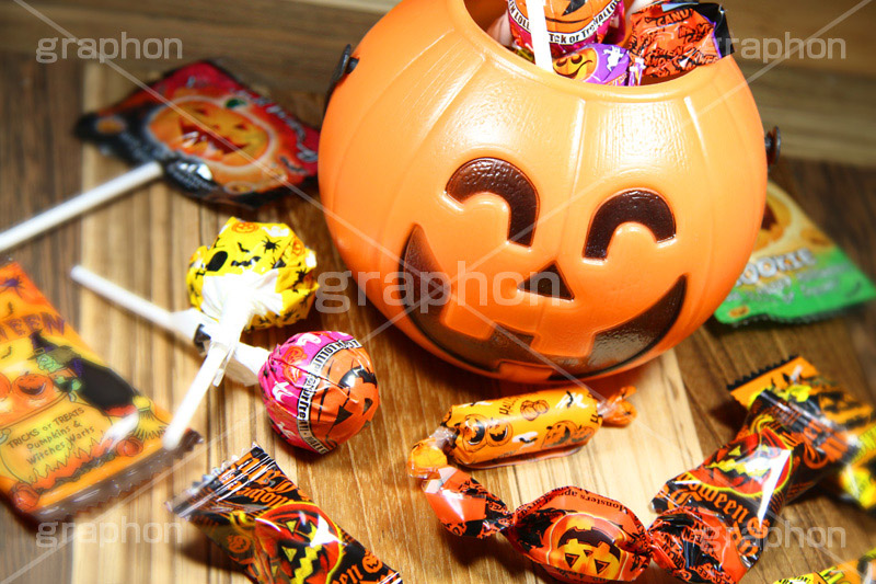 ハロウィンのお菓子,あめ,飴,キャンディー,candy,ハロウィンパーティー,ハロウィン,ハロウィーン,はろうぃん,パーティー,Halloween,party,お菓子,菓子,こども,子供,キッズ,ジャックオーランタン,ランタン,かぼちゃ,カボチャ,南瓜,ランタン,オーナメント,飾り,イベント,どくろ,ドクロ,スイーツ,秋,グルメ,ornament,kids,パンプキン,pumpkin,行事,トリックオアトリート