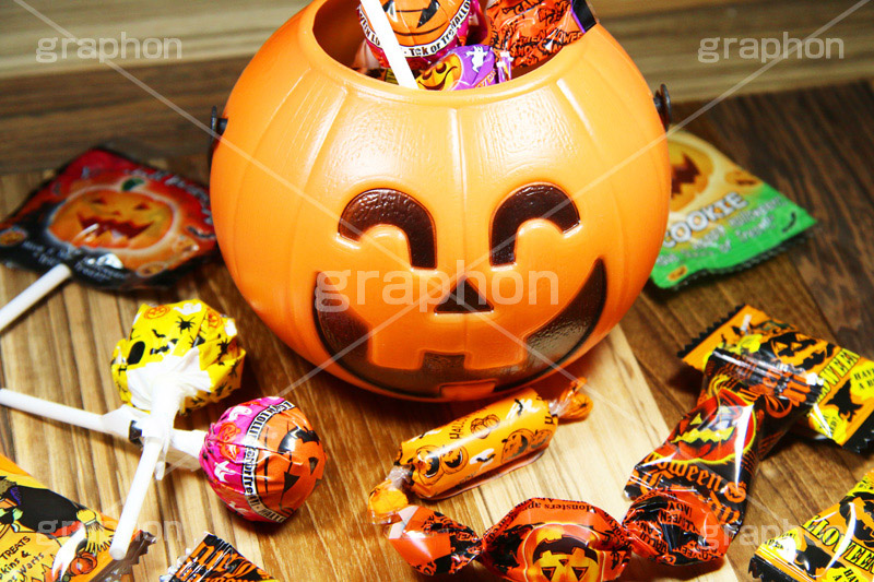 ハロウィンのお菓子,あめ,飴,キャンディー,candy,ハロウィンパーティー,ハロウィン,ハロウィーン,はろうぃん,パーティー,Halloween,party,お菓子,菓子,こども,子供,キッズ,ジャックオーランタン,ランタン,かぼちゃ,カボチャ,南瓜,ランタン,オーナメント,飾り,イベント,どくろ,ドクロ,スイーツ,秋,グルメ,ornament,kids,パンプキン,pumpkin,行事,トリックオアトリート