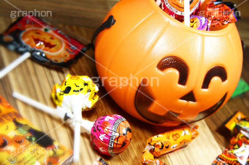 ハロウィンのお菓子,あめ,飴,キャンディー,candy,ハロウィンパーティー,ハロウィン,ハロウィーン,はろうぃん,パーティー,Halloween,party,お菓子,菓子,こども,子供,キッズ,ジャックオーランタン,ランタン,かぼちゃ,カボチャ,南瓜,ランタン,オーナメント,飾り,イベント,どくろ,ドクロ,スイーツ,秋,グルメ,ornament,kids,パンプキン,pumpkin,行事,トリックオアトリート