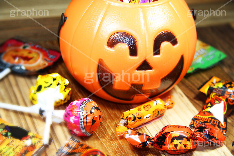 ハロウィンのお菓子,あめ,飴,キャンディー,candy,ハロウィンパーティー,ハロウィン,ハロウィーン,はろうぃん,パーティー,Halloween,party,お菓子,菓子,こども,子供,キッズ,ジャックオーランタン,ランタン,かぼちゃ,カボチャ,南瓜,ランタン,オーナメント,飾り,イベント,どくろ,ドクロ,スイーツ,秋,グルメ,ornament,kids,パンプキン,pumpkin,行事,トリックオアトリート