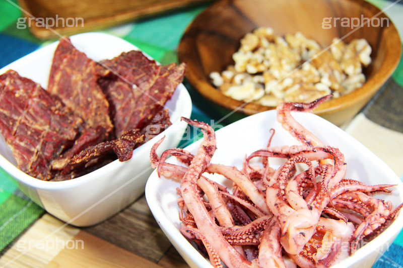 乾きモノ,つまみ,おつまみ,酒,呑み,あて,たこ,タコ,あし,足,酢だこ,酢,vinegar,beef,吸盤,ビーフ,ビーフジャーキー,胡桃,クルミ,くるみ,居酒屋,飲み屋,乾き