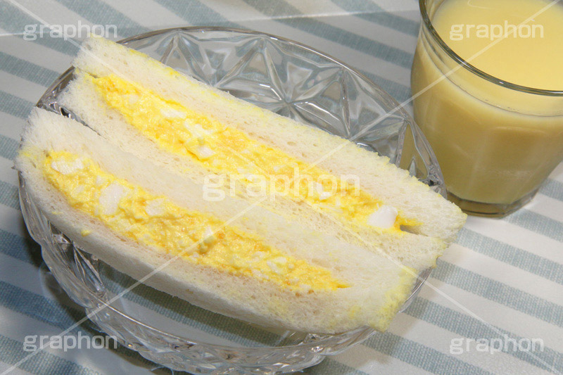 玉子サンド,サンドイッチ,サンドウィッチ,モーニング,sandwich,morning,egg,朝食,玉子,たまご,卵,ミックスジュース,ジュース,ブレックファースト,breakfast,juice,パン,食パン