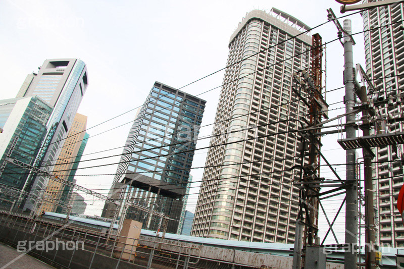 新橋のビル群,新橋,港区,駅前,building,office,ビル,ビル群,オフィス,ビジネス街,高層,高層ビル