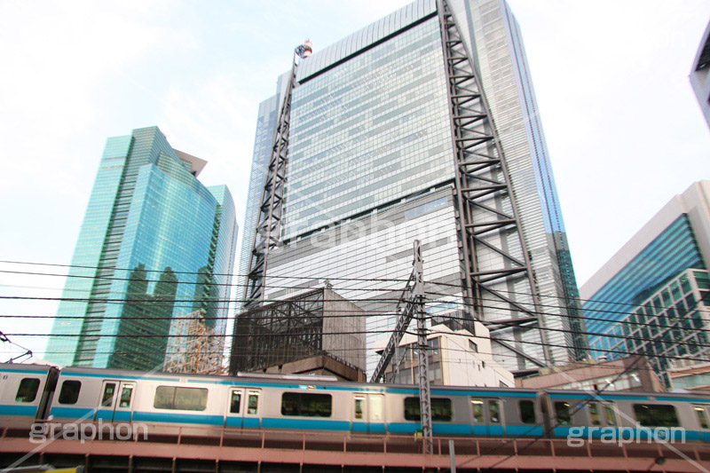 新橋のビル群,新橋,港区,駅前,building,office,ビル,ビル群,オフィス,ビジネス街,高層,高層ビル