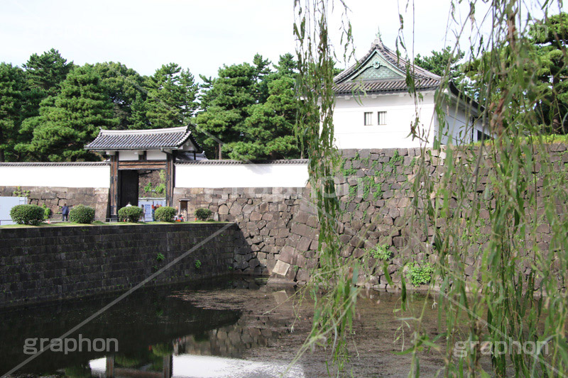 桜田門,門,入口,入り口,橋,皇居,天皇,宮殿,東京,千代田区,大手町,お堀,溜池,江戸城,内堀,堀,重要文化財,japan,tokyo,城外,守備,守る,木戸,高麗門