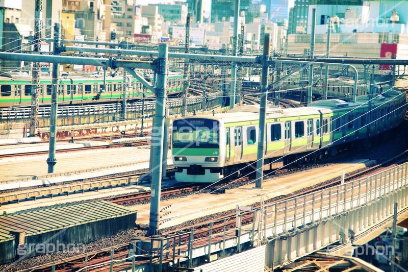 日暮里駅線路(ヴィンテージ),荒川区,トイカメラ撮影,トイカメラ,ヴィンテージ,ビンテージ,レトロ,お洒落,おしゃれ,オシャレ,味わい,トンネル効果