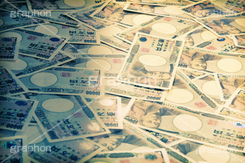 一万円札(ヴィンテージ),お金,トイカメラ撮影,トイカメラ,ヴィンテージ,ビンテージ,レトロ,お洒落,おしゃれ,オシャレ,味わい,トンネル効果