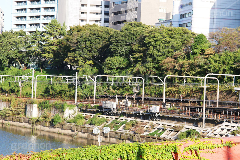 市ヶ谷堀,市ヶ谷,市ヶ谷水管橋,市ヶ谷橋,駅前,神田川,橋,新宿区,千代田区,大学,電車,線路,総武線,電車/鉄道,線路