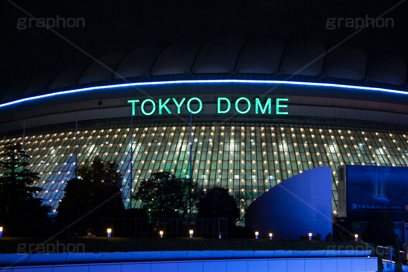 東京ドームのライトアップ,ライトアップ,東京ドーム,ドームシティ,東京ドームシティ,遊園地,スポット,都内,ビッグエッグ,野球,ベイスボール,野球場,巨人,ジャイアンツ,ライブ,ライヴ,コンサート,水道橋,春日,後楽園,文京区,dome,live,concert,baseball,BIG EGG