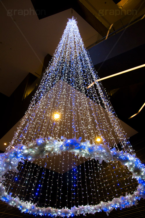 東京スカイツリータウンのイルミネーション,ツリー,施設,イルミネーション,イルミ,illumination,tree,電飾,電球,発光ダイオード,LED,冬,キラキラ,綺麗,きれい,キレイ,煌,輝,デート,スポット,都内,クリスマス,飾り,イベント,スカイツリー,東京スカイツリー,TOKYO SKYTREE,墨田区,押上,商業施設,行事,solamachi