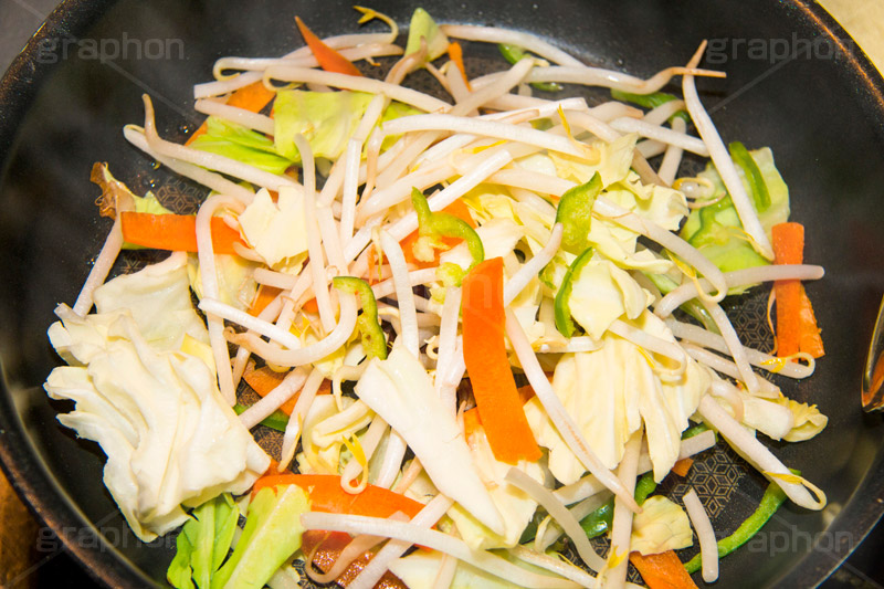 野菜炒め,焼き,日本料理,日本食,和食,野菜,炒め,料理,クッキング,cooking,調理,フライパン,キッチン,kitchen,台所,japan,手作り,自作