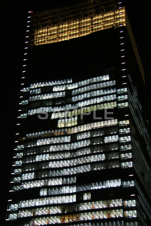 丸の内ビル群,ビル,ビル群,ビジネス街,オフィスビル,丸の内,Tokyo Station City,夜,ライトアップ,残業,building,office