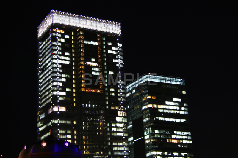 丸の内ビル群,ビル,ビル群,ビジネス街,オフィスビル,丸の内,Tokyo Station City,夜,ライトアップ,building,office