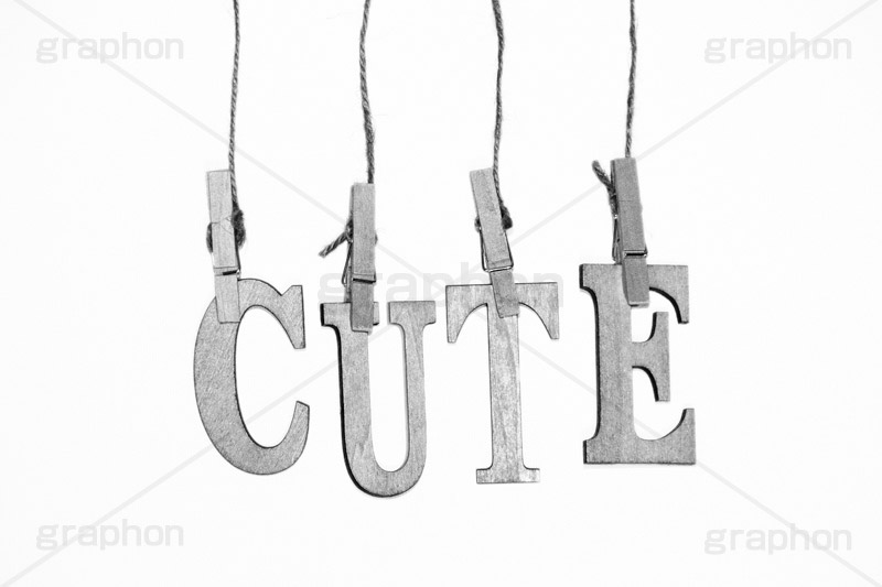 CUTE(モノクロ),モノクロ,白黒,しろくろ,モノクローム,単色画,単彩画,単色,文字,ワード,word,keyword,タイトル,title,メッセージ,message,キュート,可愛い