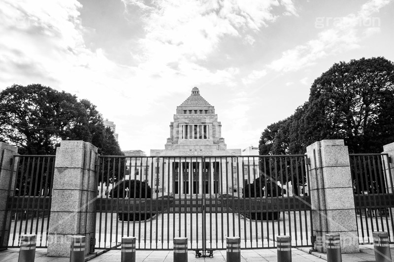 国会正面(モノクロ),モノクロ,白黒,しろくろ,モノクローム,単色画,単彩画,単色,政治