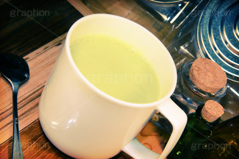 抹茶オレ(ヴィンテージ),トイカメラ撮影,トイカメラ,ヴィンテージ,ビンテージ,レトロ,お洒落,おしゃれ,オシャレ,味わい,トンネル効果,ホット
