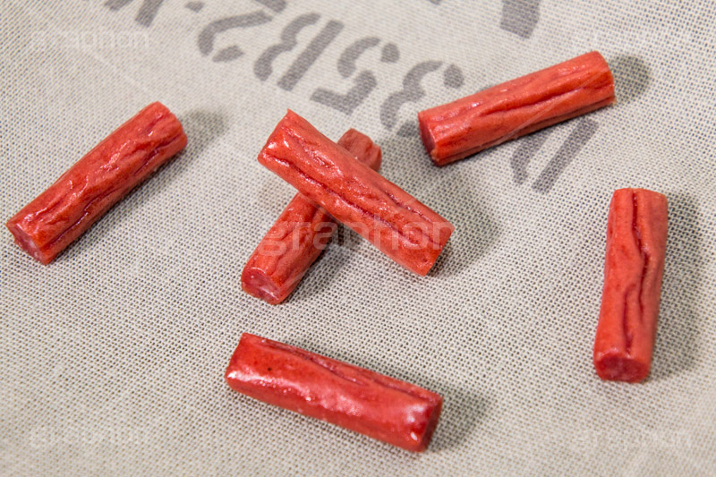 おやつサラミ,おやつ,つまみ,おつまみ,サラミ,ソーセージ,やみつき,お菓子,菓子,駄菓子
