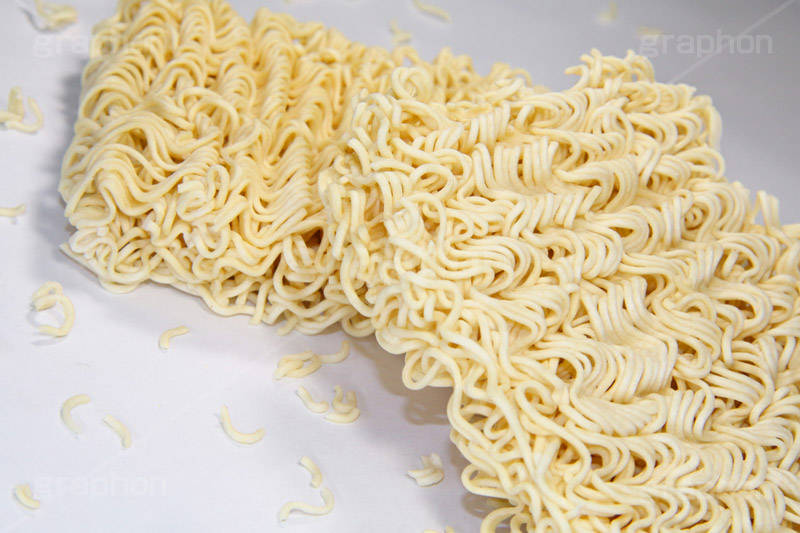 乾麺,麺,めん,麺類,ラーメン,らーめん,インスタント,中華,即席,非常食,乾燥,油,食品,調理,クッキング,instant,cooking