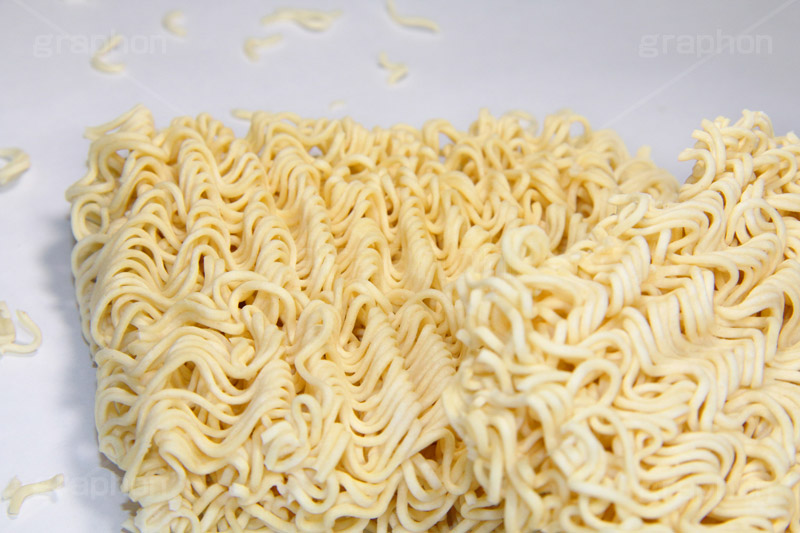 乾麺,麺,めん,麺類,ラーメン,らーめん,インスタント,中華,即席,非常食,乾燥,油,食品,調理,クッキング,instant,cooking