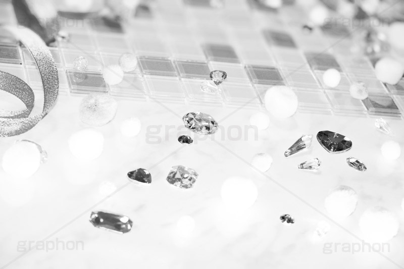 jewel(モノクロ),モノクロ,白黒,しろくろ,モノクローム,単色画,単彩画,単色