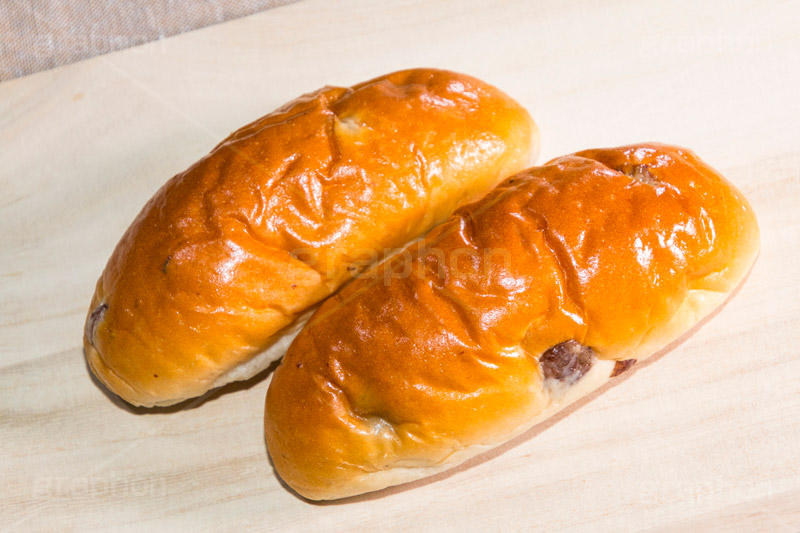 レーズンパン,レーズン,パン,ぱん,干しぶどう,ぶどう,ブドウ,葡萄,洋食,朝食,ベーカリー,焼,おやつパン,おやつ,菓子パン,まな板