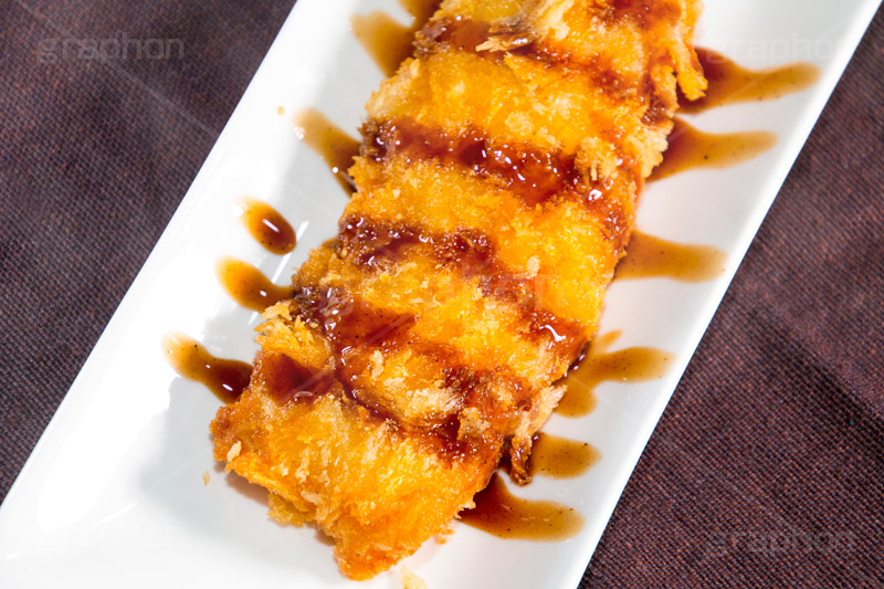 いかフライ,いか,イカ,魚介,シーフード,フライ,揚げ物,コレステロール,油,揚げ,お惣菜,惣菜,おかず,和食,日本食,japan,seafood,ソース,とんかつソース