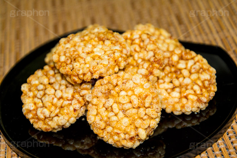 米煎餅,せんべい,煎餅,おこげ,おかし,お菓子,菓子,和菓子,和,おやつ,焼き,米,粒,お茶請け,japan