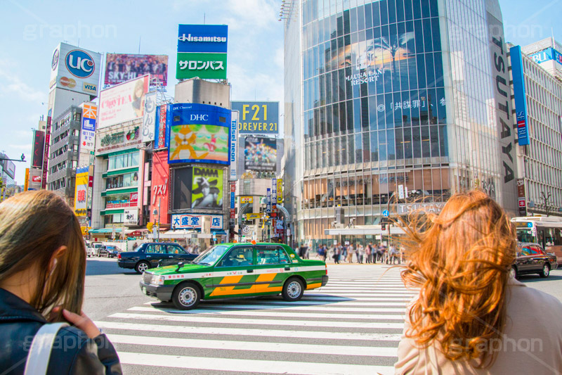 渋谷スクランブル交差点,渋谷,しぶや,ハチ公,観光,交差点,渋谷駅,駅前,スクランブル,外国人,海外,道玄坂,japan,shibuya,横断歩道,信号