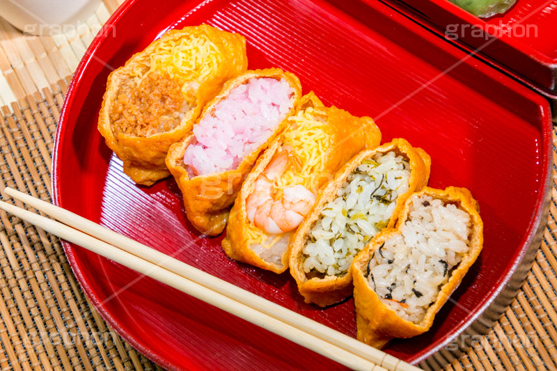 五目いなり,重箱,お重,お稲荷さん,いなり寿司,油揚げ,寿司,いなり,えび,海老,エビ,お花見,花見,さくら,桜,春,箱,和,和風,割りばし,割り箸,はし,japan,spring,錦糸卵