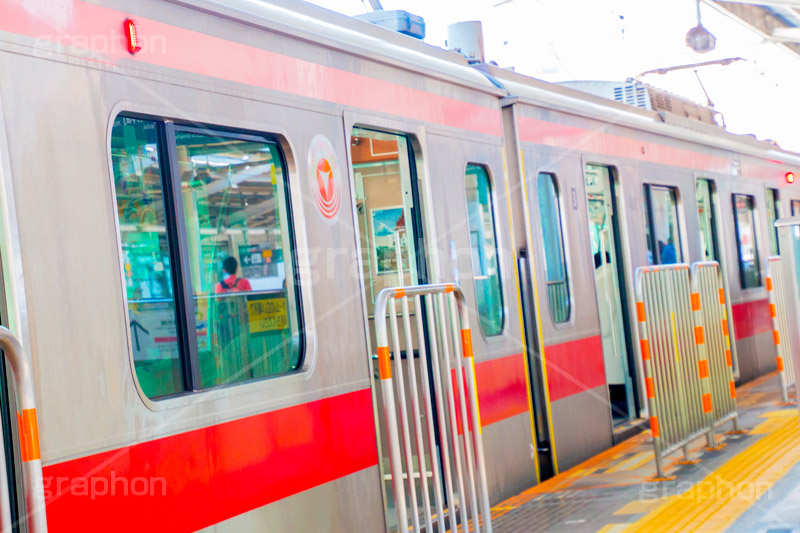 東横線,自由が丘,ホーム,駅,駅中,構内,車両,東横線,副都心線,train,電車/鉄道,旅行,旅,travel