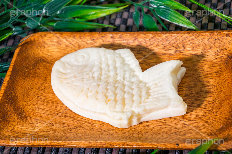 白いたい焼き,たいやき,たい焼き,鯛焼き,タイヤキ,あんこ,クリーム,和菓子,日本料理,菓子,スイーツ,おやつ,sweet,japan,スイート,甘い,デザート,お菓子,和,和風,甘味