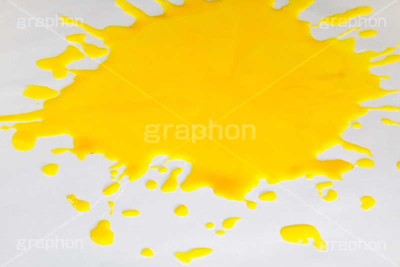 筆で撒き散らしたペンキ,撒く,ペンキ,ぺんき,インク,いんく,しぶき,飛散り,飛び散り,スプラット,液,液体,art,ink,アート,塗る,色,筆,ブラシ,brush