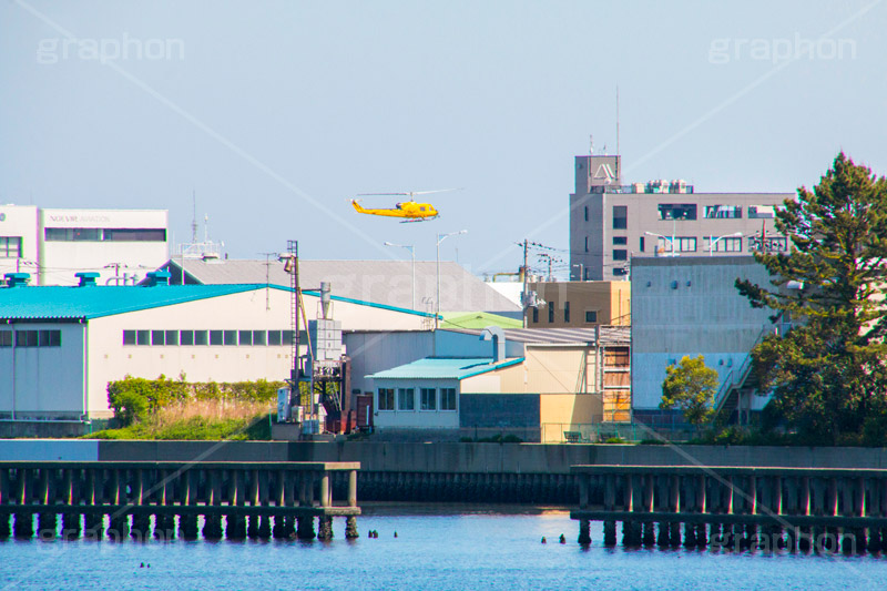 新木場千石橋からの眺め,新木場,千石橋,海,東京湾,貯木場,埋立地,工場,倉庫,貸倉庫,物流,江東区,ヘリコプター
