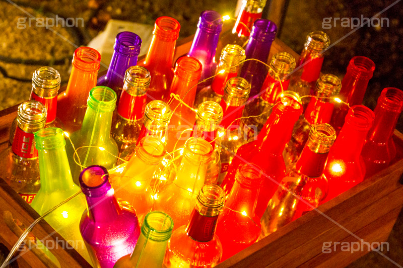 カラフルなビン,カラフル,瓶,ビン,ボトル,照明,bottle,light,illumination,colorful,イルミネーション,POP,ポップ,綺麗,きれい,キレイ,お洒落,オシャレ,かわいい,カワイイ,可愛い,女子力