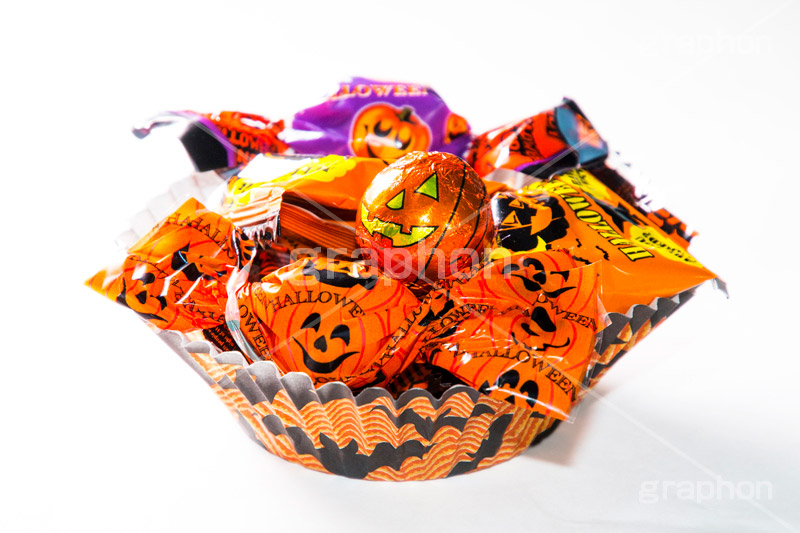 トリックオアトリート,ハロウィンのお菓子,あめ,飴,キャンディー,candy,ハロウィンパーティー,ハロウィン,ハロウィーン,はろうぃん,パーティー,Halloween,party,お菓子,菓子,こども,子供,キッズ,イベント,スイーツ,秋,kids,chocolate,チョコ,チョコレート,行事,トリート,Treat,トリックオアトリート