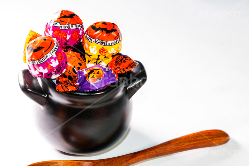 釜いっぱいのキャンディ,ハロウィンのお菓子,釜,かま,魔女,あめ,飴,キャンディー,ウィッチ,candy,ハロウィンパーティー,ハロウィン,ハロウィーン,はろうぃん,パーティー,Halloween,party,お菓子,菓子,こども,子供,キッズ,イベント,スイーツ,秋,kids,行事,トリート,Treat,トリックオアトリート