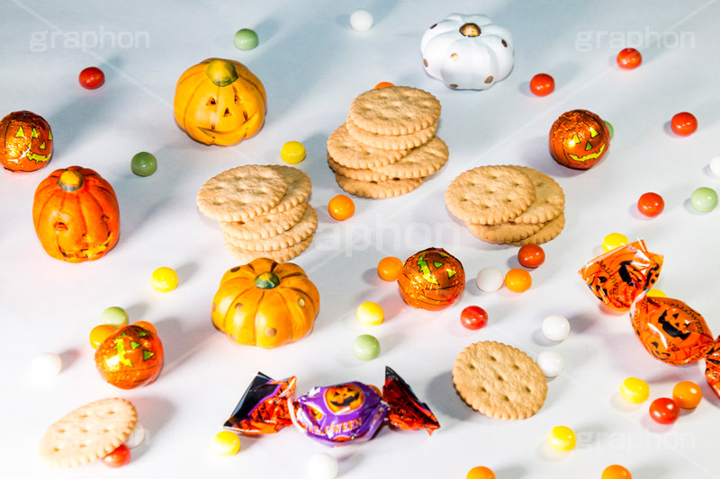 トリックオアトリート,ハロウィンお菓子,チョコレート,チョコ,キャンディ,飴,ビスケット,ハロウィンパーティー,ハロウィン,ハロウィーン,はろうぃん,パーティー,お菓子,菓子,こども,子供,キッズ,イベント,スイーツ,秋,行事,トリート,ジャックオランタン,ジャックオーランタン,パンプキン,Treat,chocolate,candy,biscuit,pumpkin,Halloween,party,kids