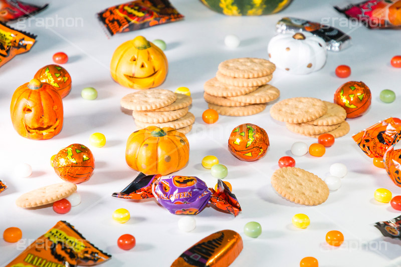 トリックオアトリート,ハロウィンお菓子,チョコレート,チョコ,キャンディ,飴,ビスケット,ハロウィンパーティー,ハロウィン,ハロウィーン,はろうぃん,パーティー,お菓子,菓子,こども,子供,キッズ,イベント,スイーツ,秋,行事,トリート,ジャックオランタン,ジャックオーランタン,パンプキン,Treat,chocolate,candy,biscuit,pumpkin,Halloween,party,kids