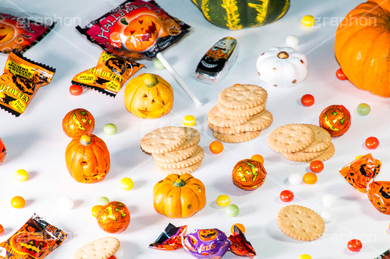 トリックオアトリート,ハロウィンお菓子,チョコレート,チョコ,キャンディ,飴,ビスケット,ハロウィンパーティー,ハロウィン,ハロウィーン,はろうぃん,パーティー,お菓子,菓子,こども,子供,キッズ,イベント,スイーツ,秋,行事,トリート,ジャックオランタン,ジャックオーランタン,パンプキン,Treat,chocolate,candy,biscuit,pumpkin,Halloween,party,kids