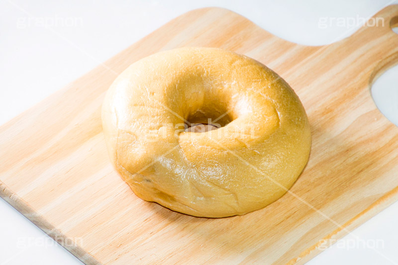 ベーグル,ブレックファースト,パン,朝食,bagel,breakfast,bread,healthy,chocolate,小麦粉,ヘルシー,チョコレート,kitchen,キッチン,まな板