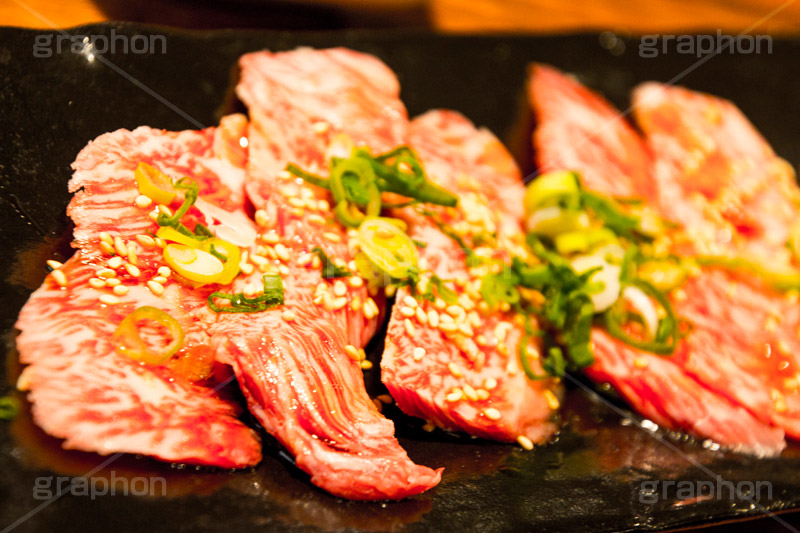 松坂牛,カルビ,上カルビ,油,霜降り,ねぎ,ネギ,焼肉,焼き肉,やきにく,にく,肉,肉食,タレ,漬けだれ,生