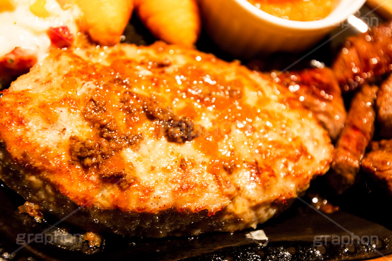 肉＆ハンバーグセット,ステーキ,肉,肉食,鉄板,あつあつ,熱々,アツアツ,ハンバーグ,セット,バーグ,焼き,洋食