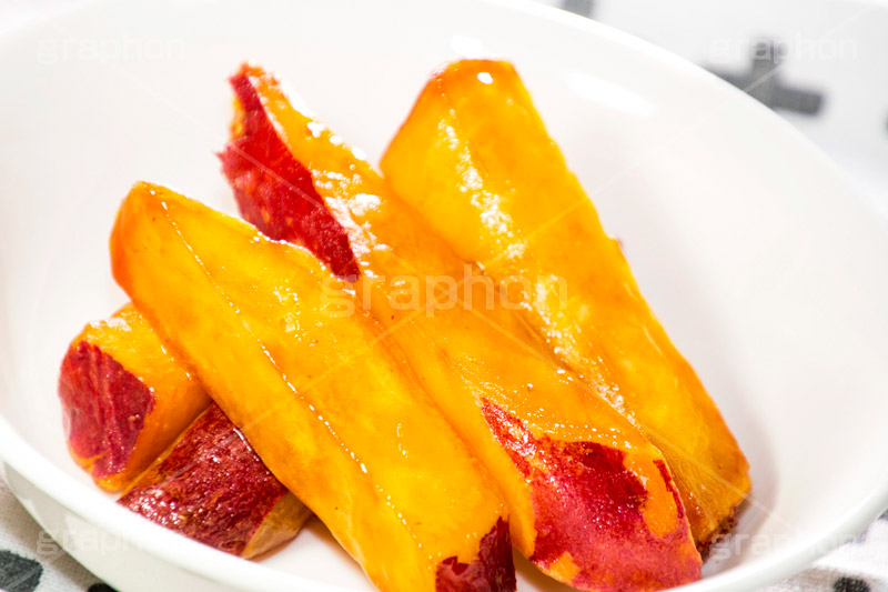 イモのおやつ,サツマイモ,さつま芋,大学芋,イモ,芋,いも,スイートポテト,ポテト,potato,秋,dessert,sugar,デザート,スイーツ,おやつ,和菓子,和食,和,みつ,甘味,揚げ,糖蜜,蜜,飴,砂糖,甘い,照り,大学いも,大学イモ